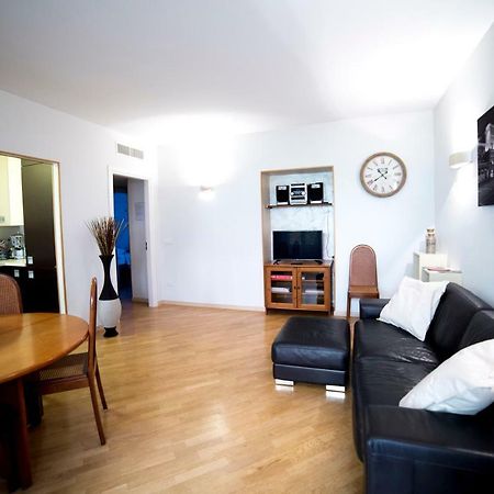 B&B Terrazza Baires - In The Heart Of Milan Bagian luar foto