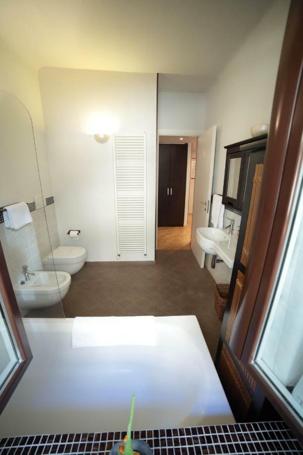 B&B Terrazza Baires - In The Heart Of Milan Bagian luar foto