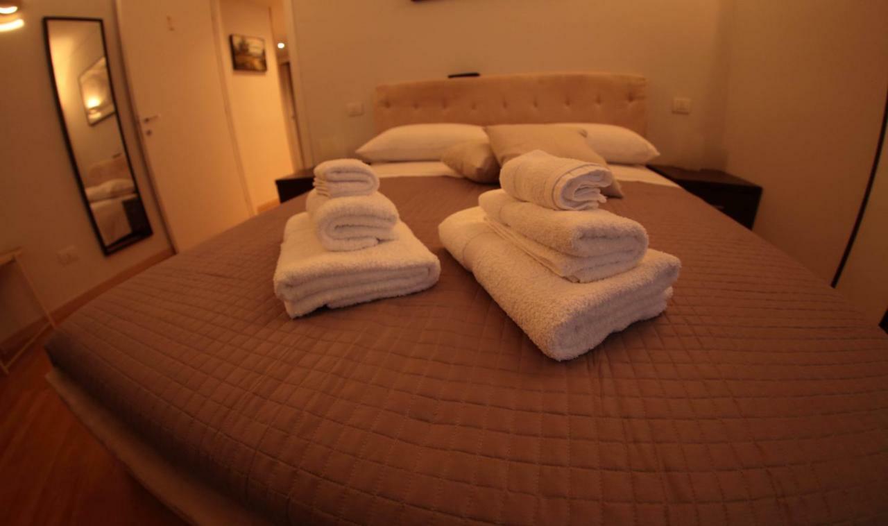 B&B Terrazza Baires - In The Heart Of Milan Bagian luar foto