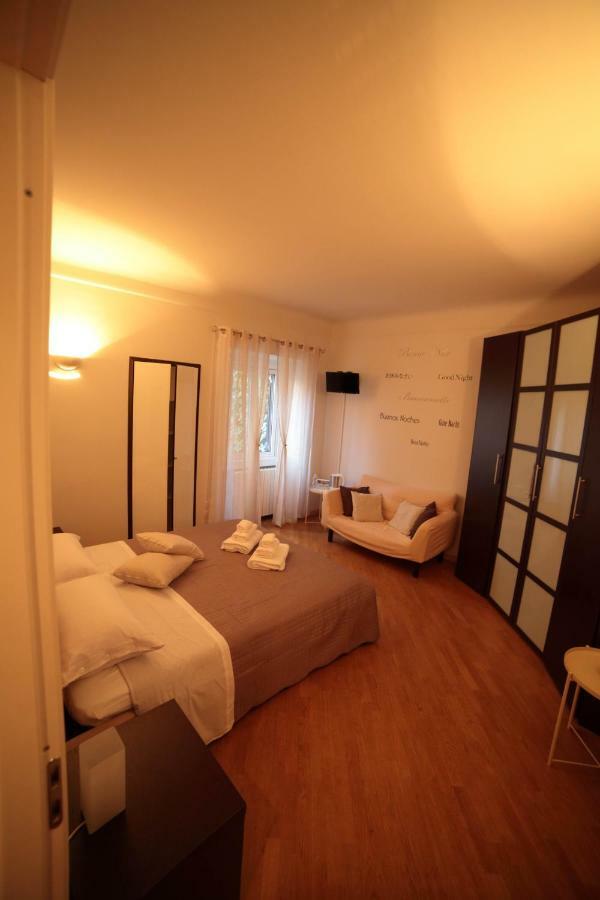 B&B Terrazza Baires - In The Heart Of Milan Bagian luar foto