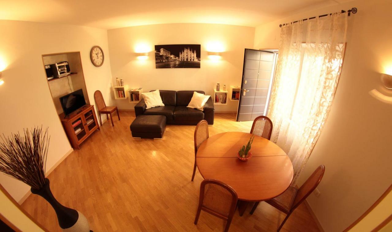 B&B Terrazza Baires - In The Heart Of Milan Bagian luar foto