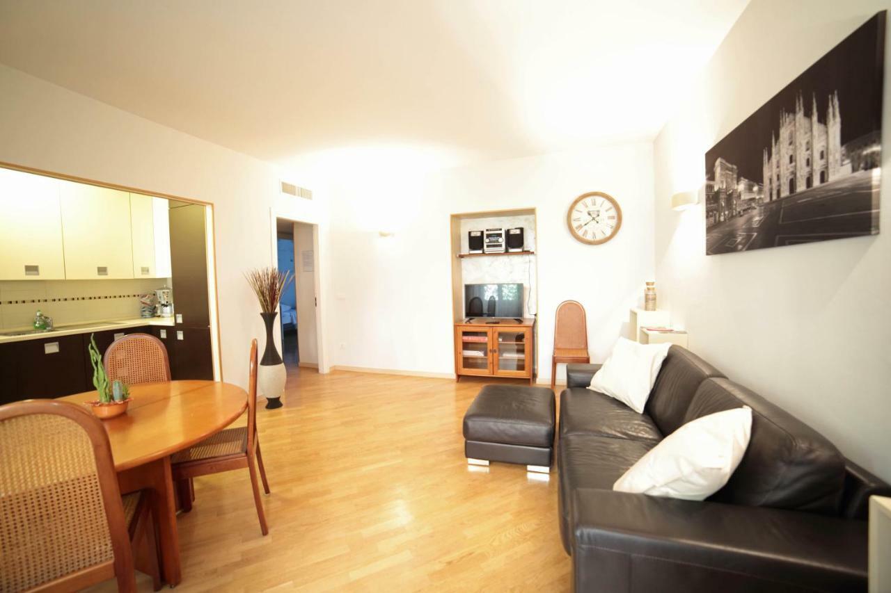 B&B Terrazza Baires - In The Heart Of Milan Bagian luar foto